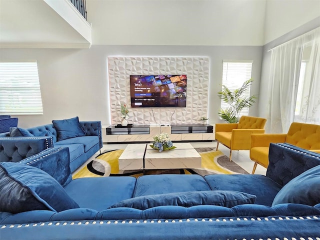 949 Leader St, Davenport, FL 33896 - living room with wood finished floors and a towering ceiling