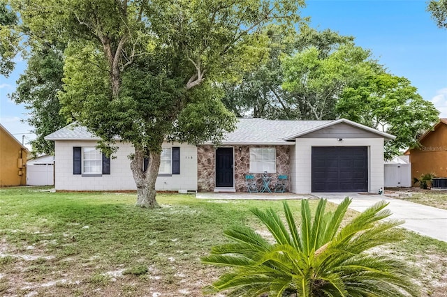 558 Tyler Ave, Deltona, FL 32725 - photo 1