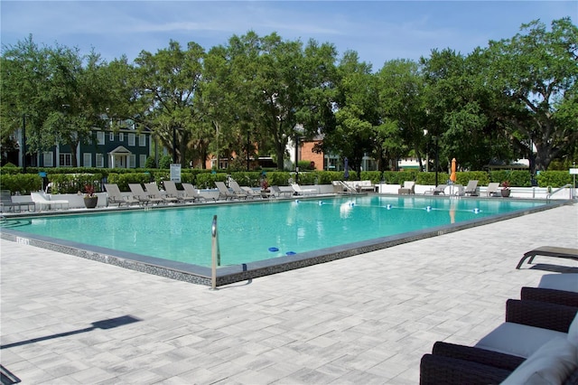 400 E Colonial Dr Unit 1609, Orlando, FL 32803 - community pool with a patio area