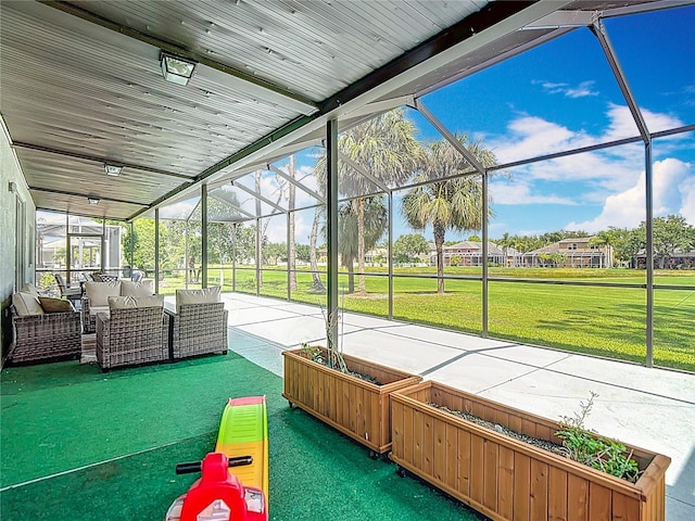 18109 Kara Ct, Tampa, FL 33647 - sunroom with an outdoor living space