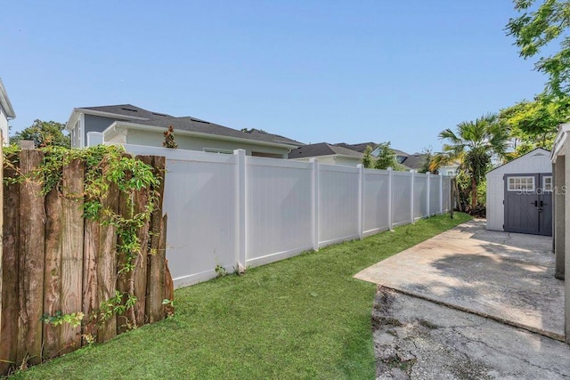 232 E Grant St, Orlando, FL 32806 - view of yard featuring a patio