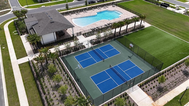 16055 Silver Brook Way, Winter Garden, FL 34787 - aerial view of a pool area