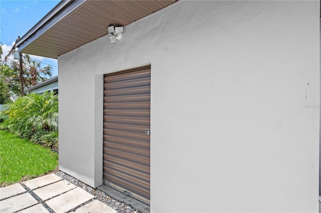 2110 W Farwell Dr, Tampa, FL 33603 - exterior view of stucco siding