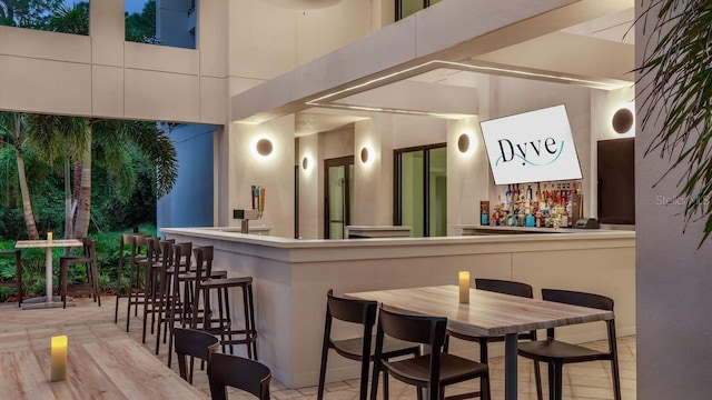 15695 Grove Resort Ave Unit 4438, Winter Garden, FL 34787 - bar area with a high ceiling