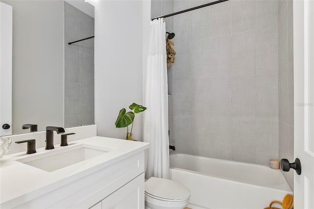 4754 Manning Ct, Sarasota, FL 34240 - full bath featuring vanity, shower / tub combo with curtain, and toilet