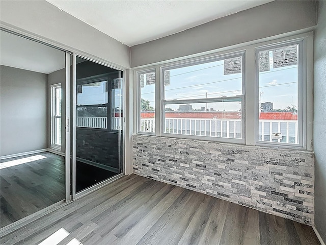 6100 12th St S Unit 313, Saint Petersburg, FL 33705 - view of unfurnished sunroom