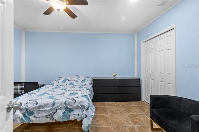 14506 Sutter Pl, Tampa, FL 33625 - bedroom featuring crown molding, a closet, and ceiling fan