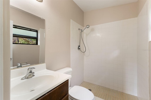 212 Homewood Dr, Sanford, FL 32773 - bathroom with tiled shower and vanity