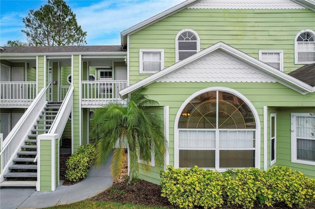 8719 Rockingham Ter Unit B, Kissimmee, FL 34747 - view of front of house featuring stairway