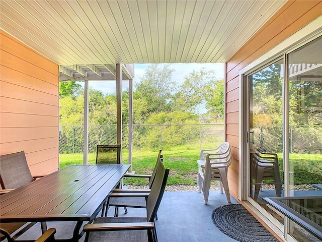 8704 Knightsbridge Ct Unit B, Kissimmee, FL 34747 - view of patio featuring outdoor dining area