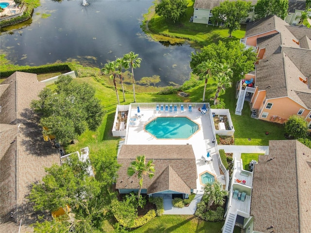 8704 Knightsbridge Ct Unit B, Kissimmee, FL 34747 - drone / aerial view of a pool and a large body of water