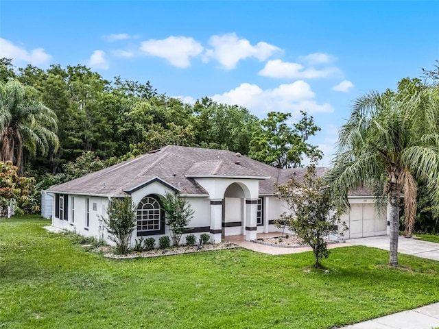 2888 Middleton Cir, Kissimmee, FL 34743 - ranch-style house with stucco siding, concrete driveway, a front lawn, and a shingled roof