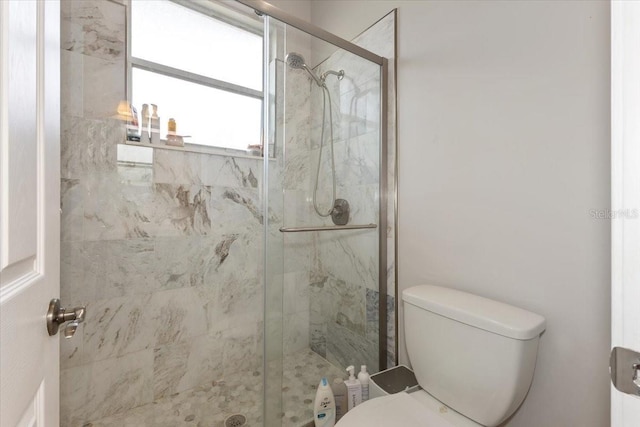 2046 Westover Reserve Blvd, Windermere, FL 34786 - full bath featuring a shower stall and toilet