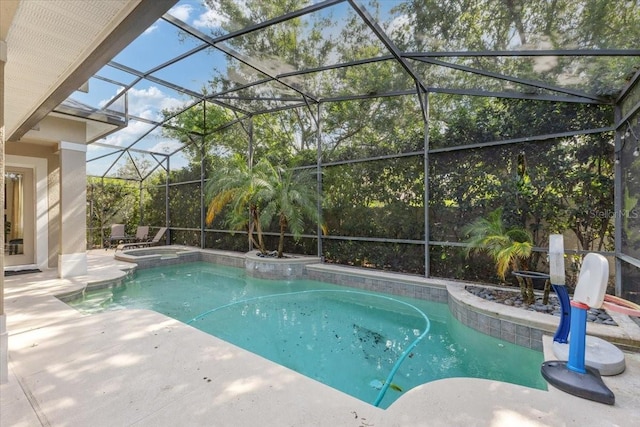 2046 Westover Reserve Blvd, Windermere, FL 34786 - view of swimming pool with a patio area, a pool with connected hot tub, and a lanai