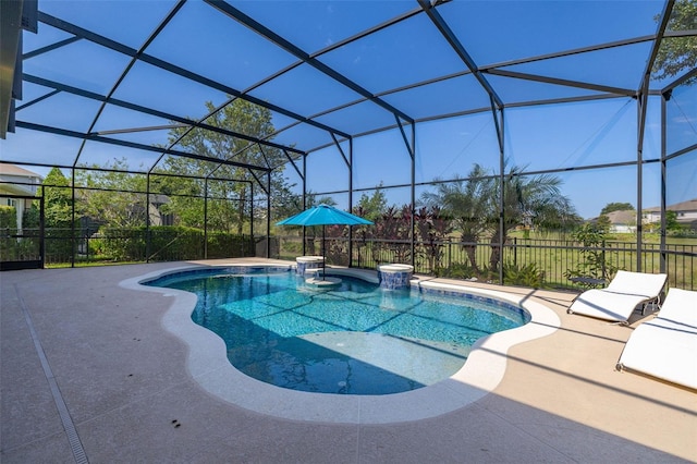 5365 Bowman Dr, Winter Garden, FL 34787 - view of swimming pool featuring a patio, a pool with connected hot tub, and glass enclosure