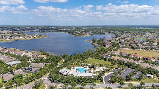 5365 Bowman Dr, Winter Garden, FL 34787 - aerial overview of property's location with a pool area, a nearby body of water, and nearby suburban area