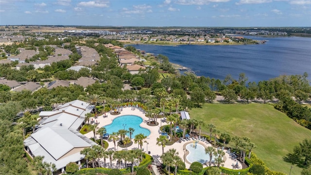 5365 Bowman Dr, Winter Garden, FL 34787 - bird's eye view of a pool area and a large body of water