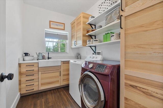 1550 Bluewater Run, Chuluota, FL 32766 - laundry area with washing machine and dryer, cabinet space, and dark wood-style floors