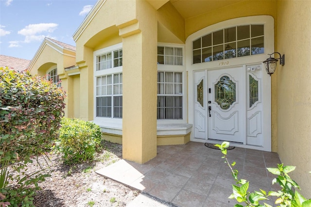 1910 Palm View Dr, Apopka, FL 32712 - entrance to property featuring stucco siding