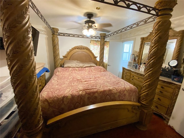 bedroom featuring a ceiling fan