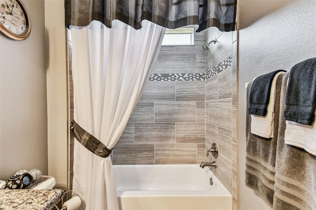 4133 Foxhound Dr, Clermont, FL 34711 - full bath featuring shower / tub combo