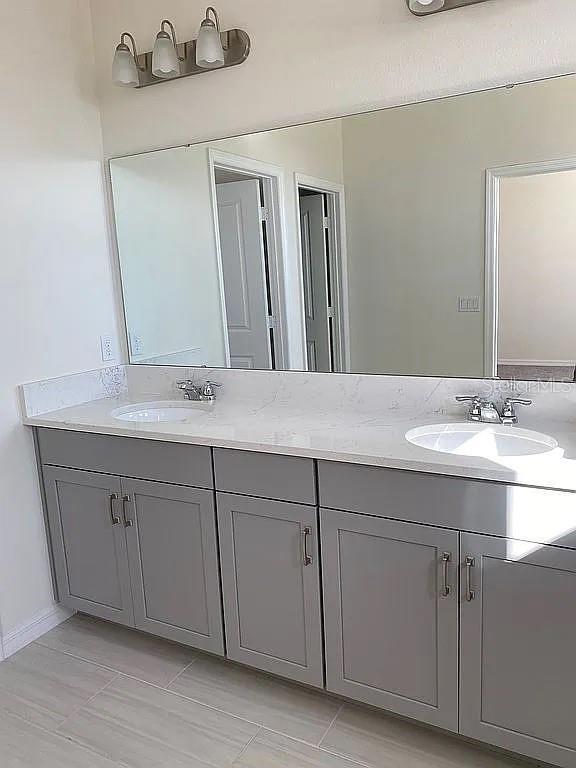 605 Big Pine Ave, Minneola, FL 34715 - bathroom with double vanity