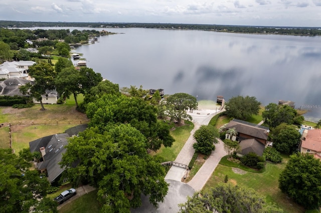 1947 Broadleaf Ct, Windermere, FL 34786 - aerial overview of property's location featuring a nearby body of water and nearby suburban area