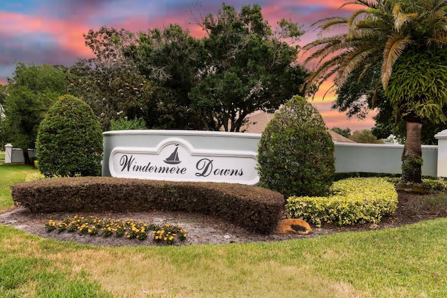 1947 Broadleaf Ct, Windermere, FL 34786 - community sign featuring a lawn