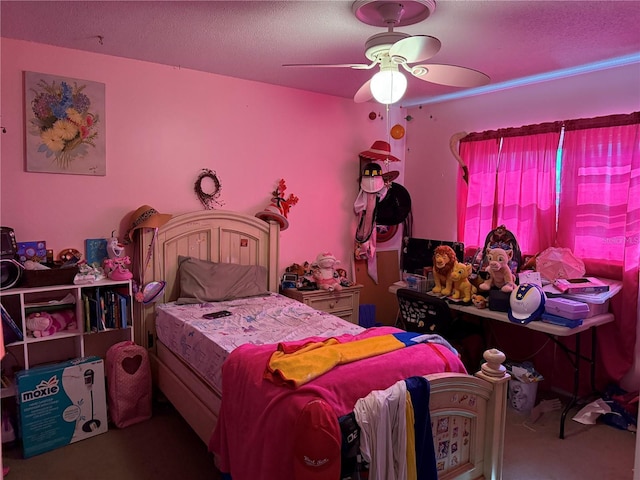 11314 Huggins St, Leesburg, FL 34788 - bedroom featuring a textured ceiling, a ceiling fan, and carpet