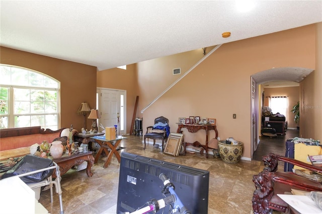 2305 Rio Grande Forest Ln, Kissimmee, FL 34759 - living area with arched walkways
