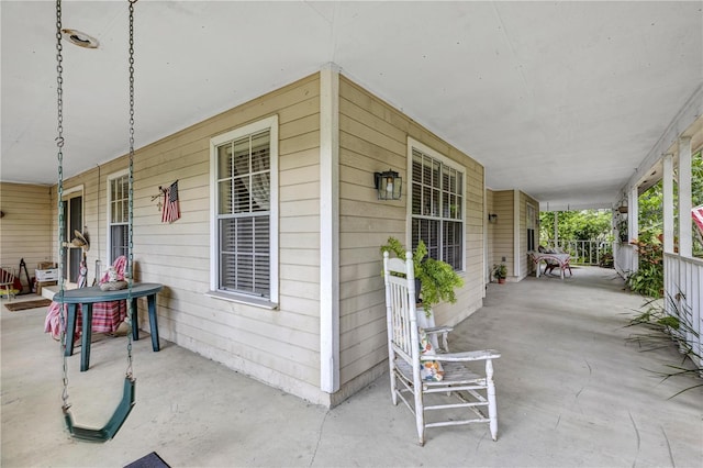 2132 Palm Vista Dr, Apopka, FL 32712 - view of covered porch