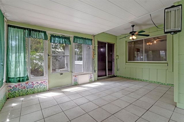 885 Little Bend Rd, Altamonte Springs, FL 32714 - unfurnished sunroom with a ceiling fan