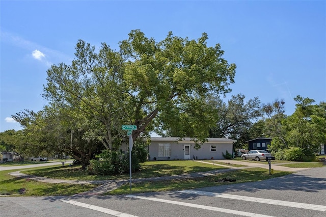 985 N Village Dr, Deltona, FL 32725 - photo 2