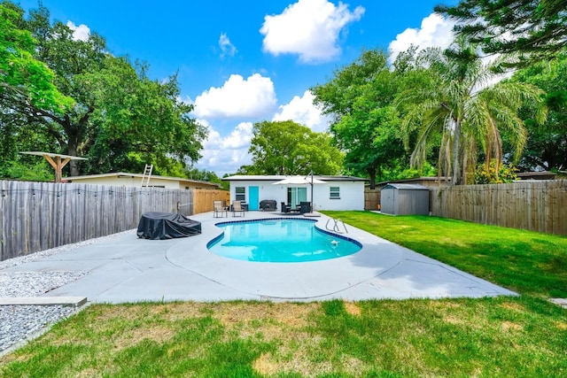 7616 Simms Ave, Orlando, FL 32812 - view of pool with a patio