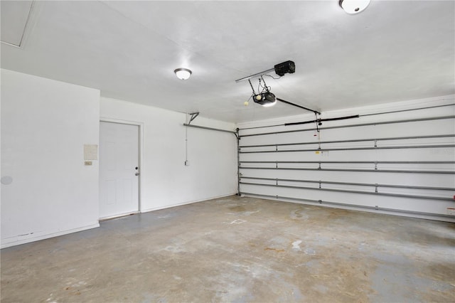 4802 Anton Ave, Apopka, FL 32712 - garage featuring a garage door opener