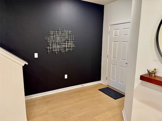 1900 Erudite Way, Winter Park, FL 32792 - entrance foyer with wood finished floors and baseboards