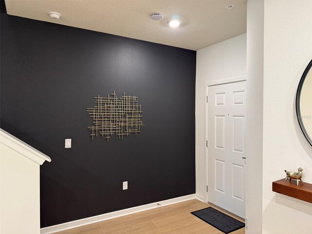 1900 Erudite Way, Winter Park, FL 32792 - foyer entrance with light wood-style floors and baseboards