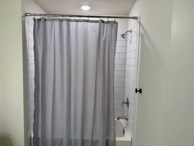 1900 Erudite Way, Winter Park, FL 32792 - bathroom with shower / bath combo with shower curtain