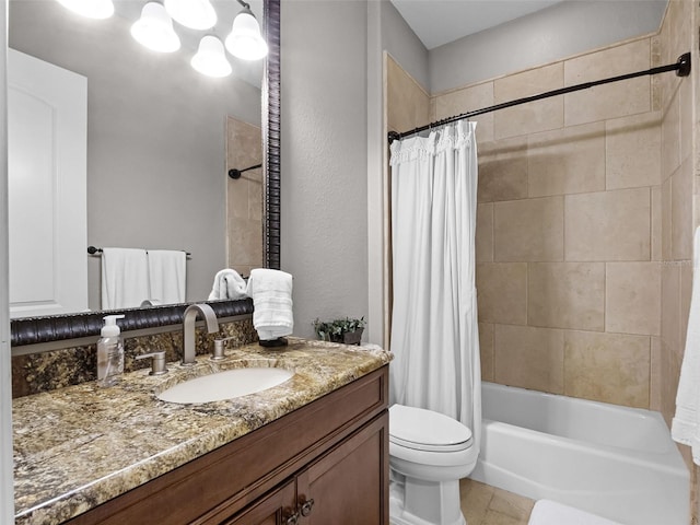 1417 Terralago Pl, Oviedo, FL 32765 - full bathroom with toilet, vanity, and shower / bath combo with shower curtain