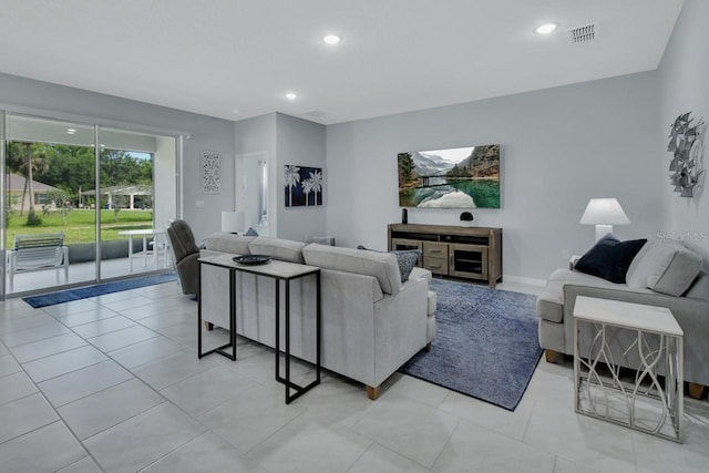 1580 Delphi Way, New Smyrna Beach, FL 32168 - living room with recessed lighting and baseboards