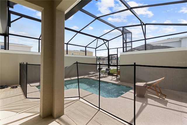 4184 Paragraph Dr, Kissimmee, FL 34746 - swimming pool featuring a patio