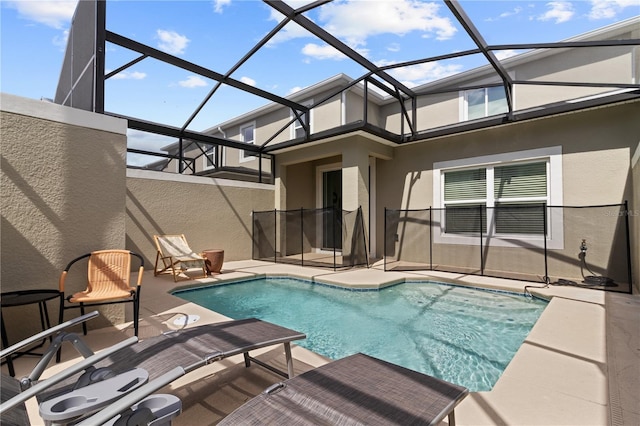 4184 Paragraph Dr, Kissimmee, FL 34746 - swimming pool with a patio area and a lanai