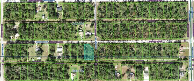 901 Valencia Dr, Indian Lake Estates, FL 33855 - photo 2