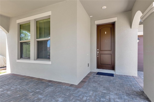 8348 Vivaro Isle Way, Windermere, FL 34786 - entrance to property with stucco siding