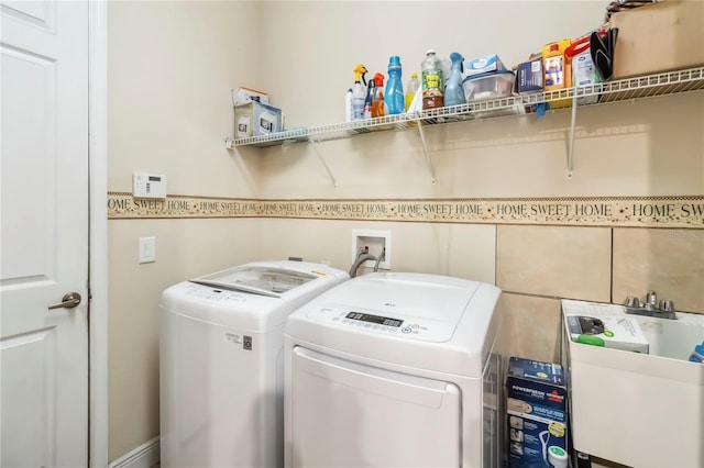 1429 Arbitus Cir, Oviedo, FL 32765 - laundry room with washing machine and dryer