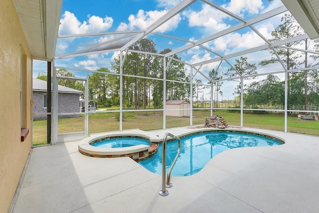2772 Pelham Cir, Deltona, FL 32738 - view of pool featuring a yard, a patio, a pool with connected hot tub, and a lanai