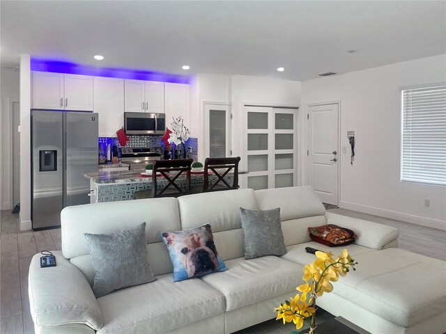 1418 Kissimmee Ct, Kissimmee, FL 34759 - photo 4