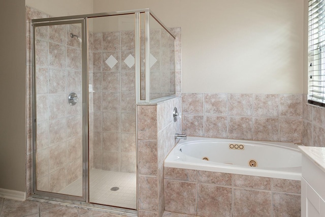 1322 Reagans Reserve Blvd, Apopka, FL 32712 - full bath featuring a jetted tub and a shower stall