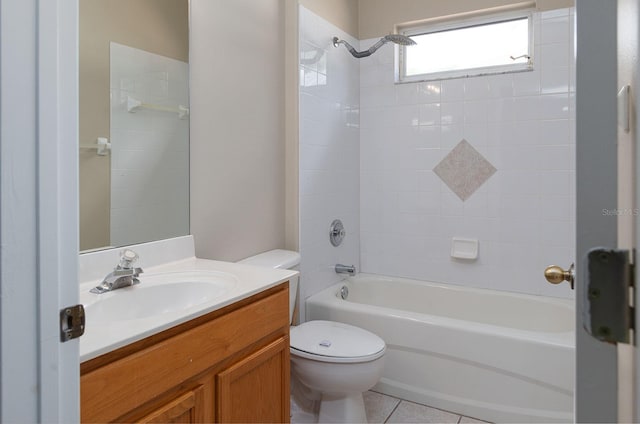 1322 Reagans Reserve Blvd, Apopka, FL 32712 - bathroom featuring vanity, washtub / shower combination, and tile patterned flooring