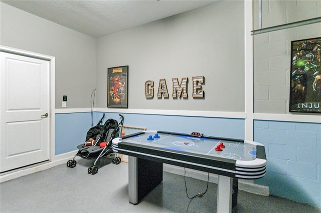 4740 Sleepy Hollow Dr, Kissimmee, FL 34746 - game room with a textured ceiling